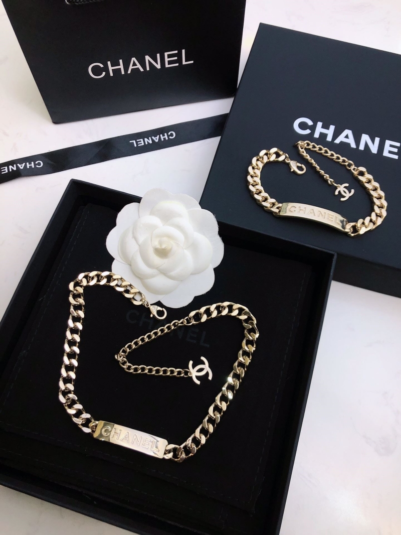 Ch**el bracelets